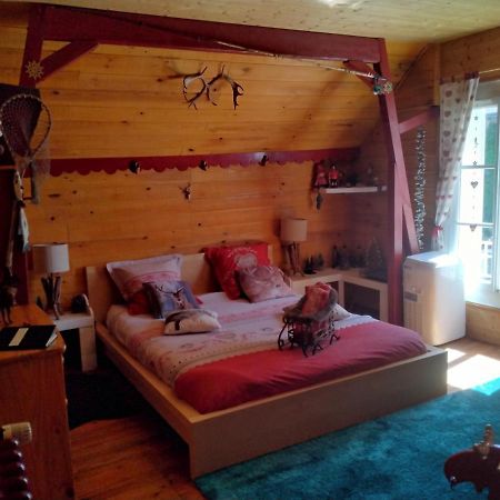 Bed and Breakfast O Tour Du Monde Cellettes  Екстер'єр фото